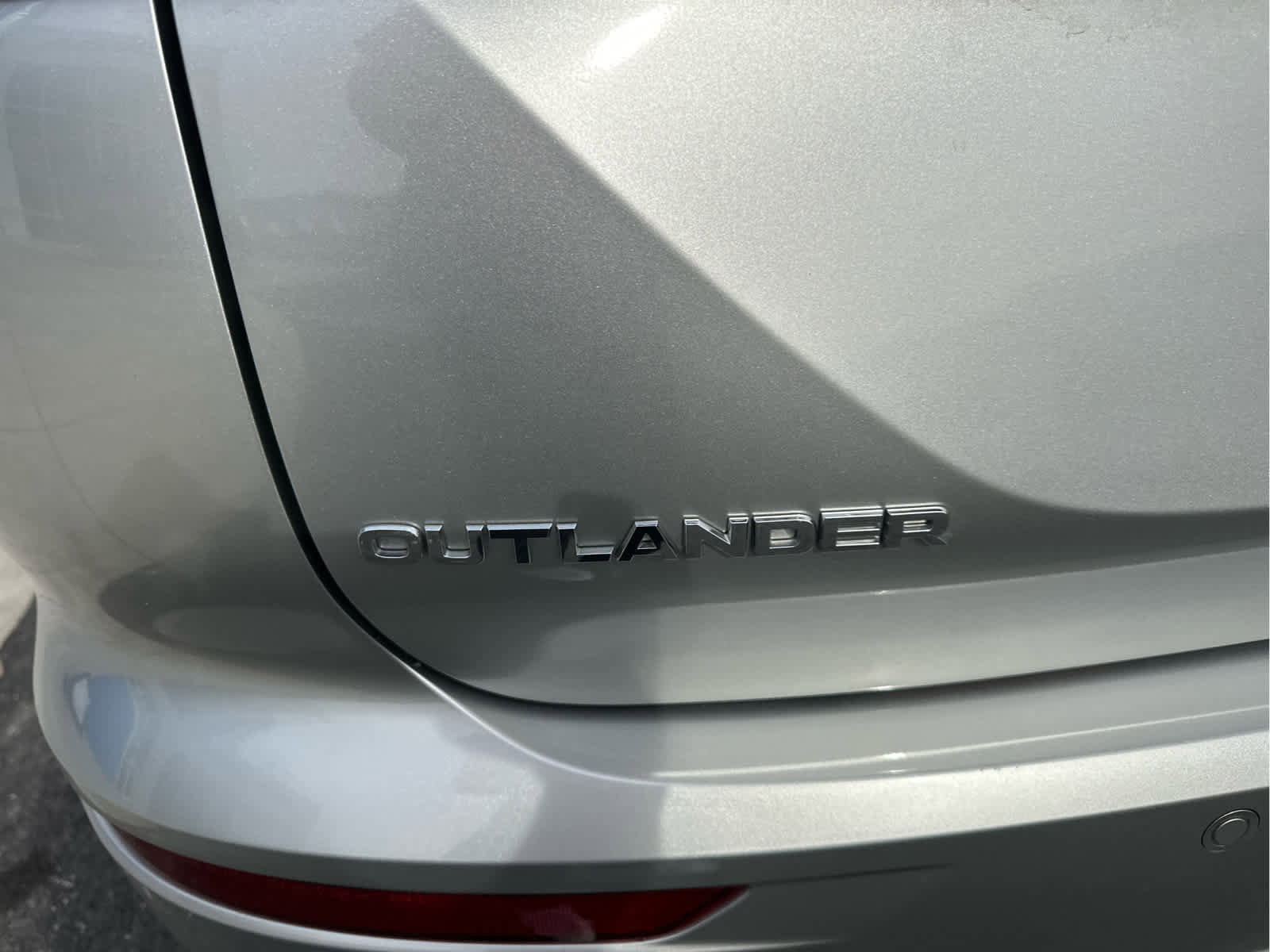 Used 2024 Mitsubishi Outlander SE image 13