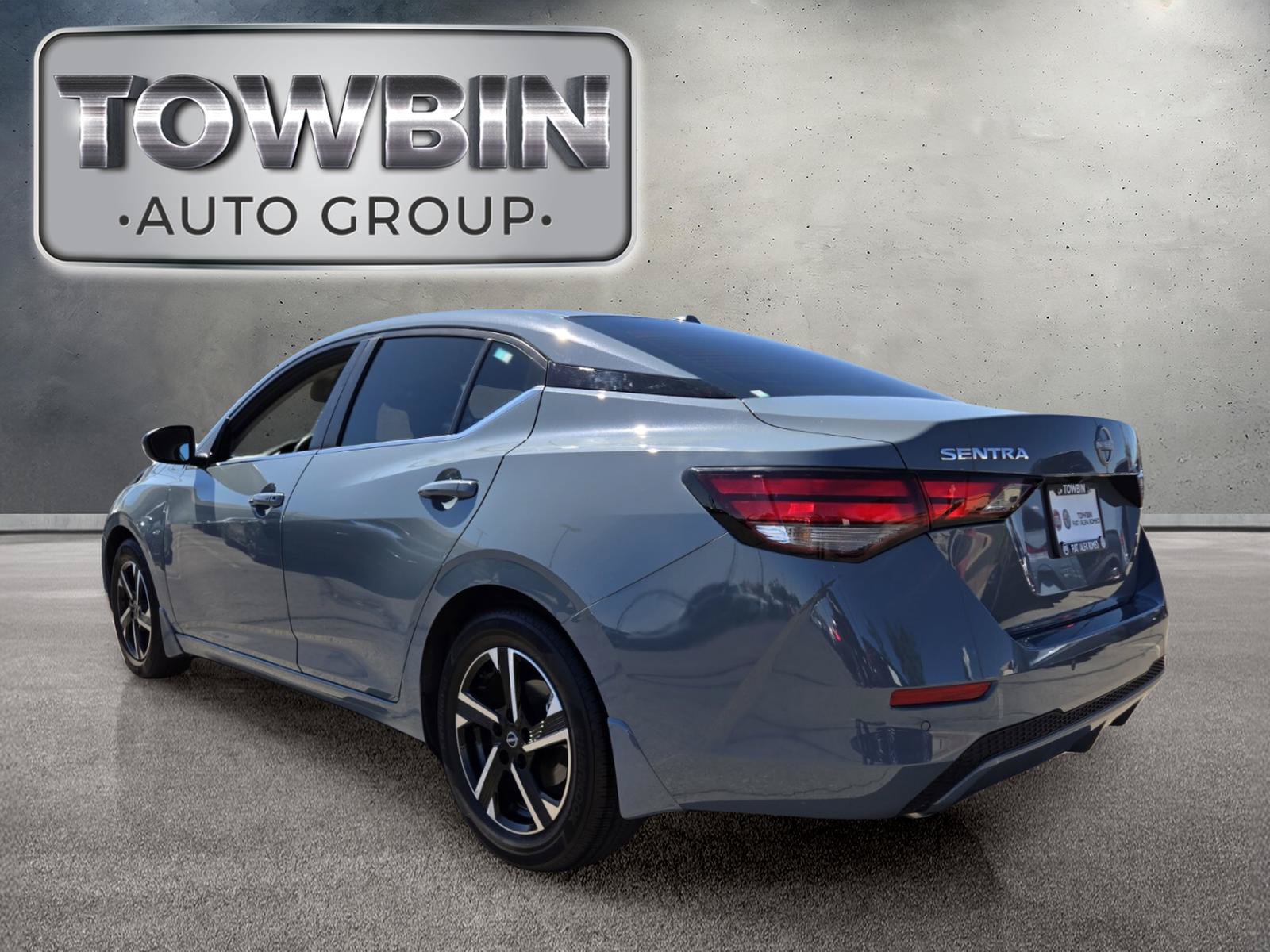 Used 2025 Nissan Sentra SV w/ All-Weather Package FWD image 6