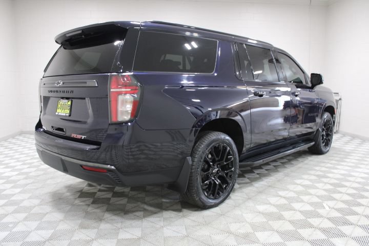 Used 2022 Chevrolet Suburban RST w/ Luxury Package AWD/4WD image 12