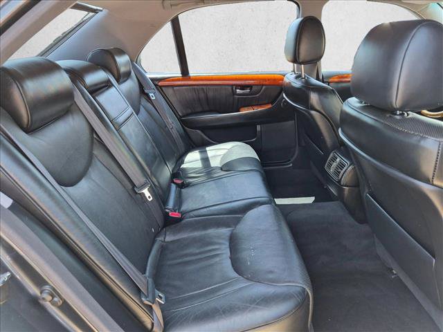 Used 2004 Lexus LS 430 RWD image 20