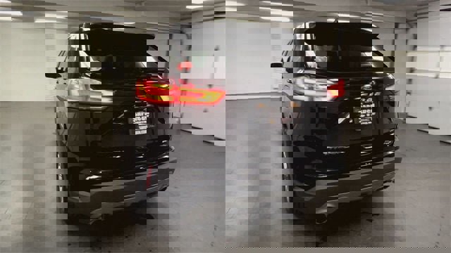 Used 2024 Ford Edge Titanium image 7