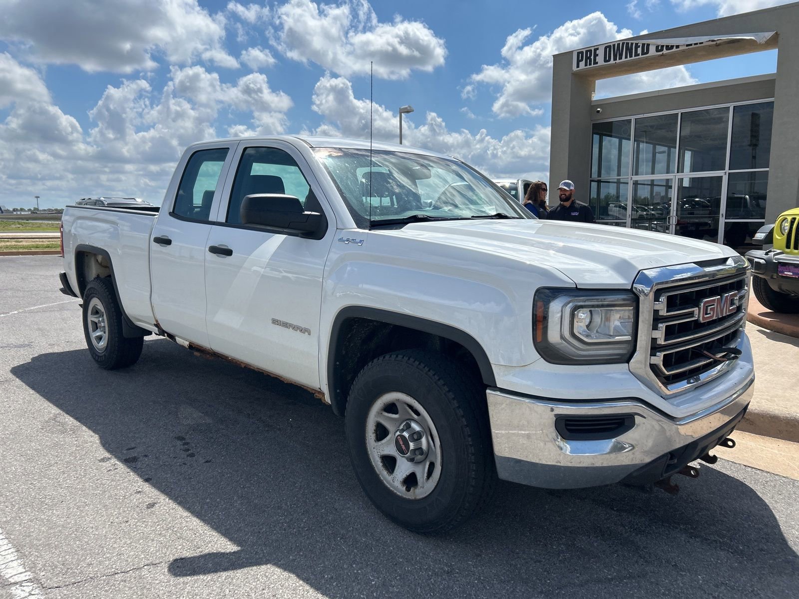 Used 2017 GMC Sierra 1500 4x4 Double Cab image 3