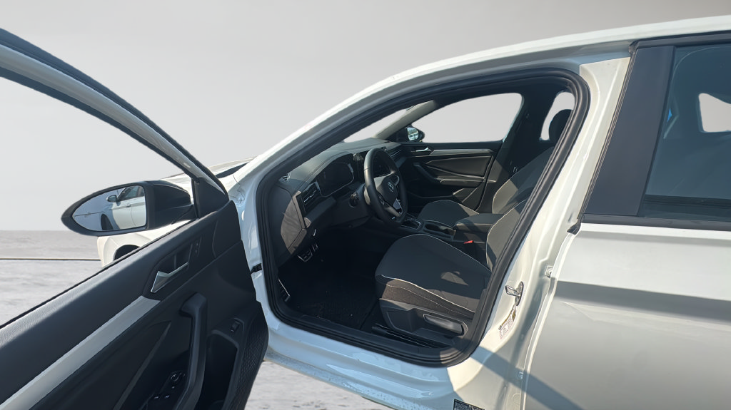 Used 2026 Volkswagen Jetta Sport FWD image 17