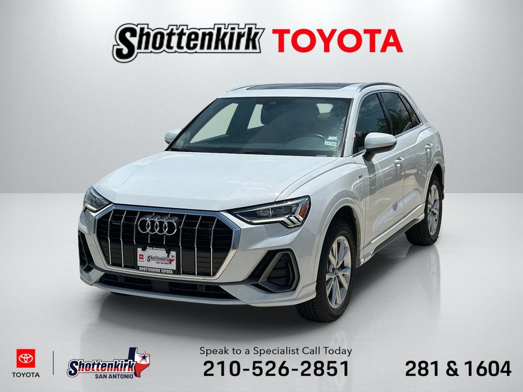 Used 2024 Audi Q3 2.0T Premium