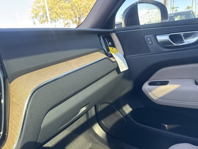 New 2026 Volvo XC60 B5 Plus w/ Protection Package Premier AWD/4WD image 27
