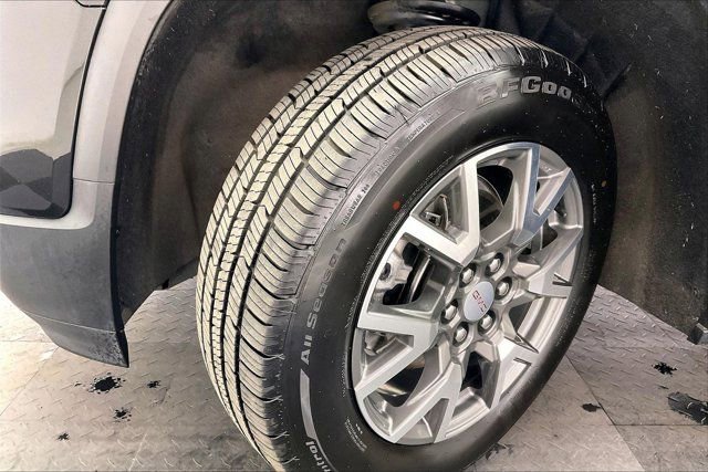 Used 2022 GMC Acadia SLE w/ Driver Convenience Package image 33