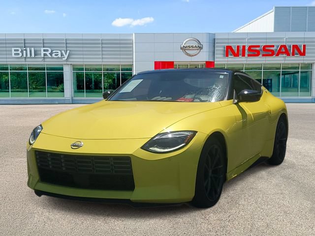 Certified 2024 Nissan Z Performance w/ Floor Mat Package RWD image 2