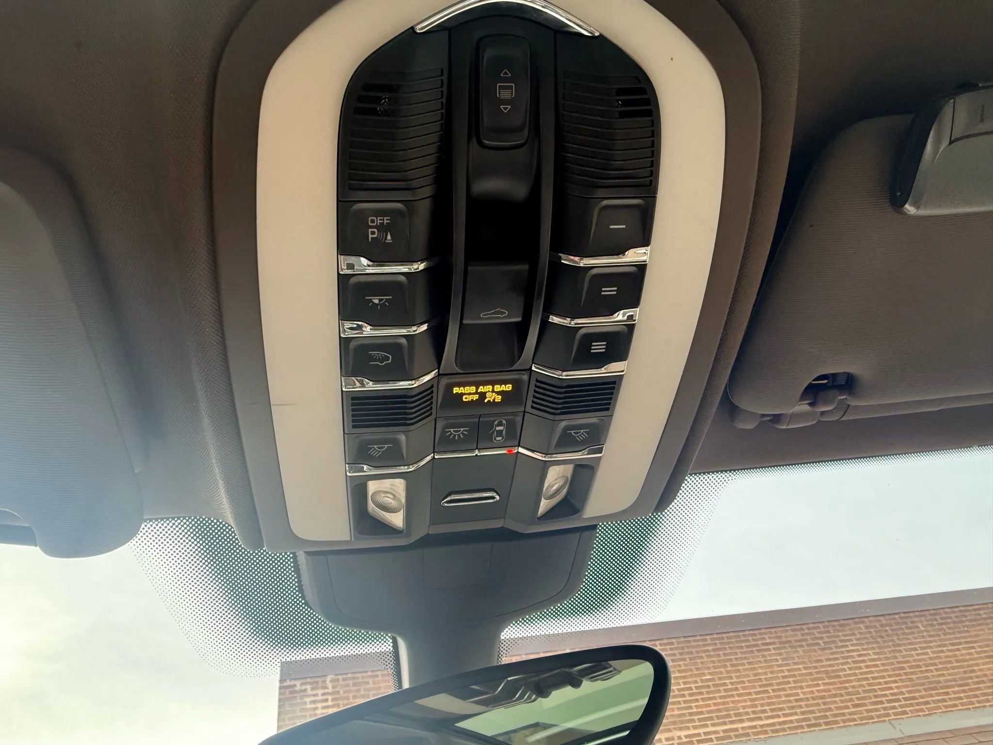 Used 2013 Porsche Cayenne S image 19