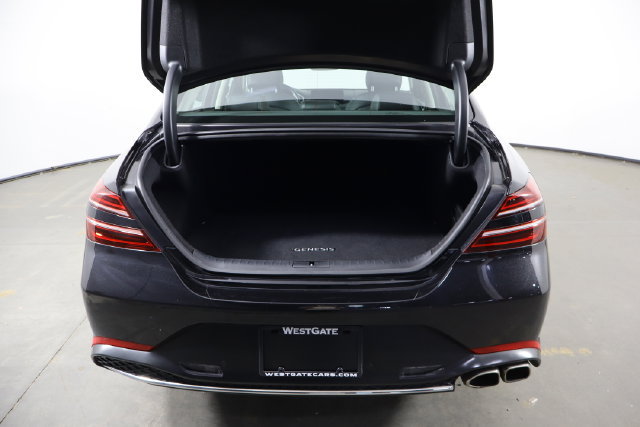 Used 2023 Genesis G70 2.0T RWD image 9