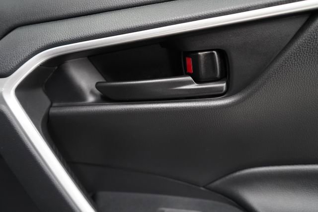Used 2022 Toyota RAV4 LE image 55