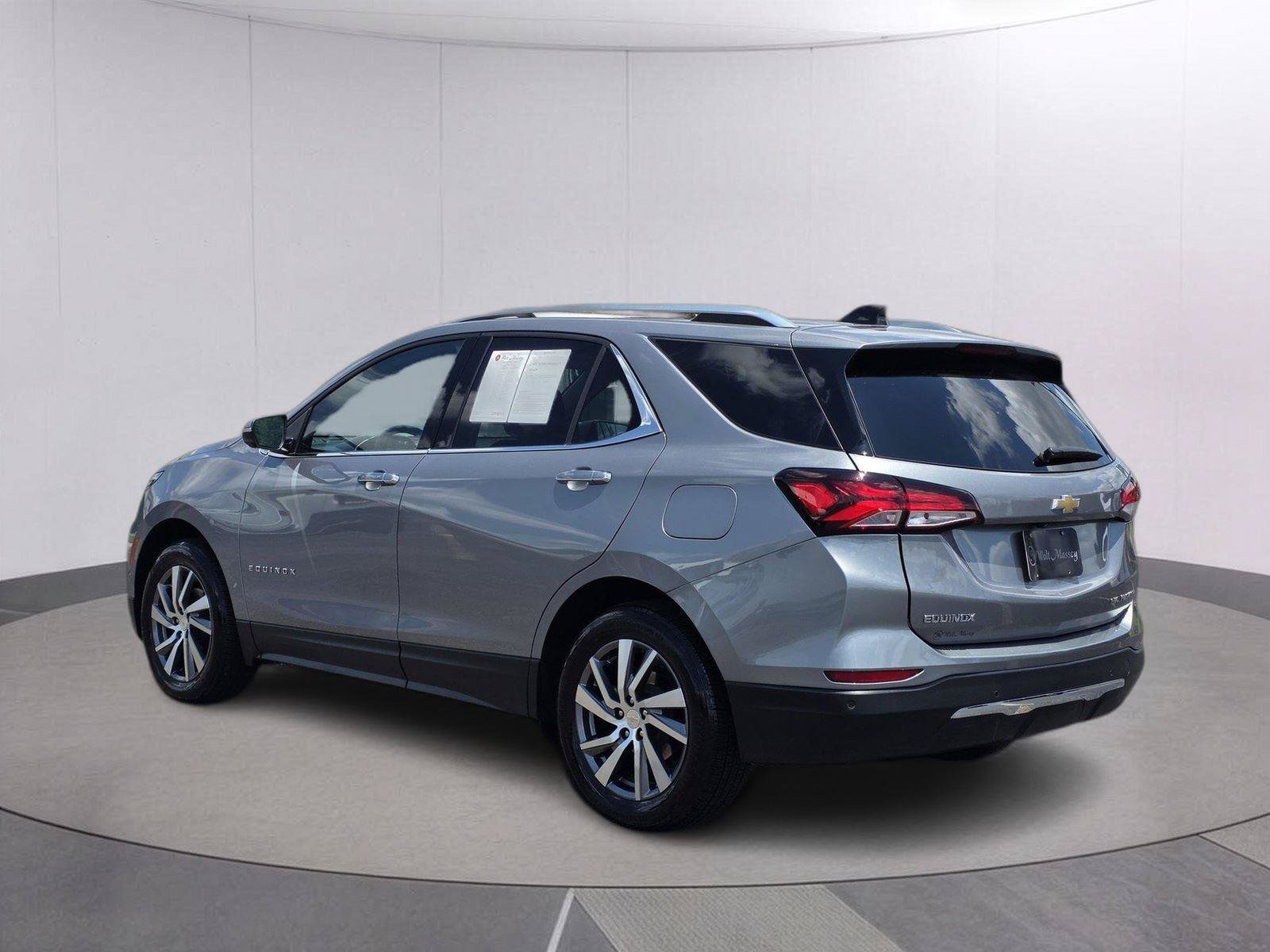 Used 2023 Chevrolet Equinox Premier AWD/4WD image 7