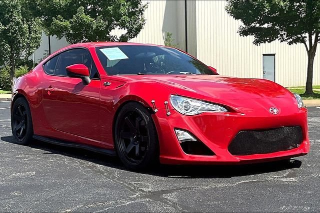 Used 2013 Scion FR-S RWD image 2