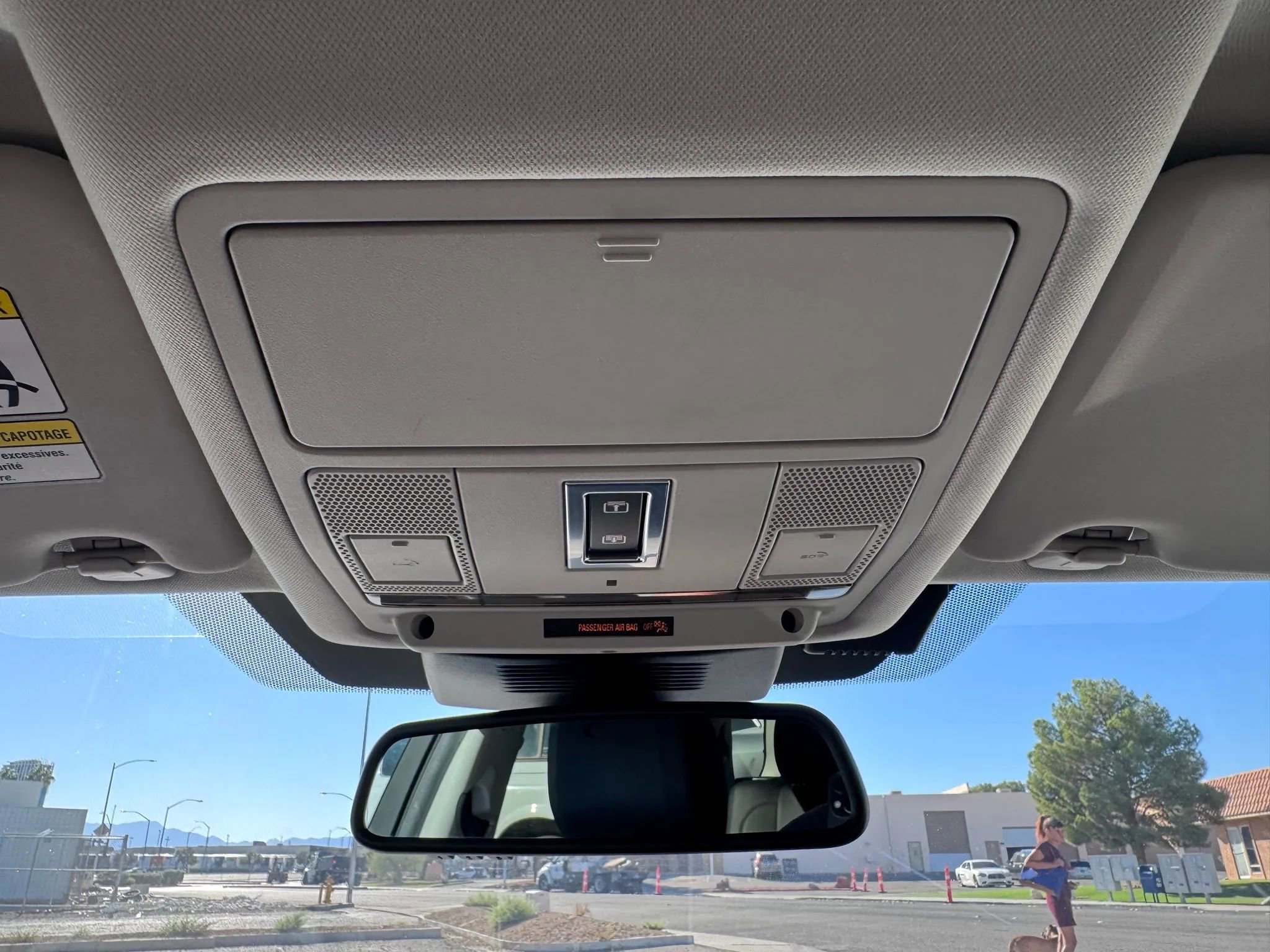 Used 2019 Land Rover Discovery Sport HSE image 32