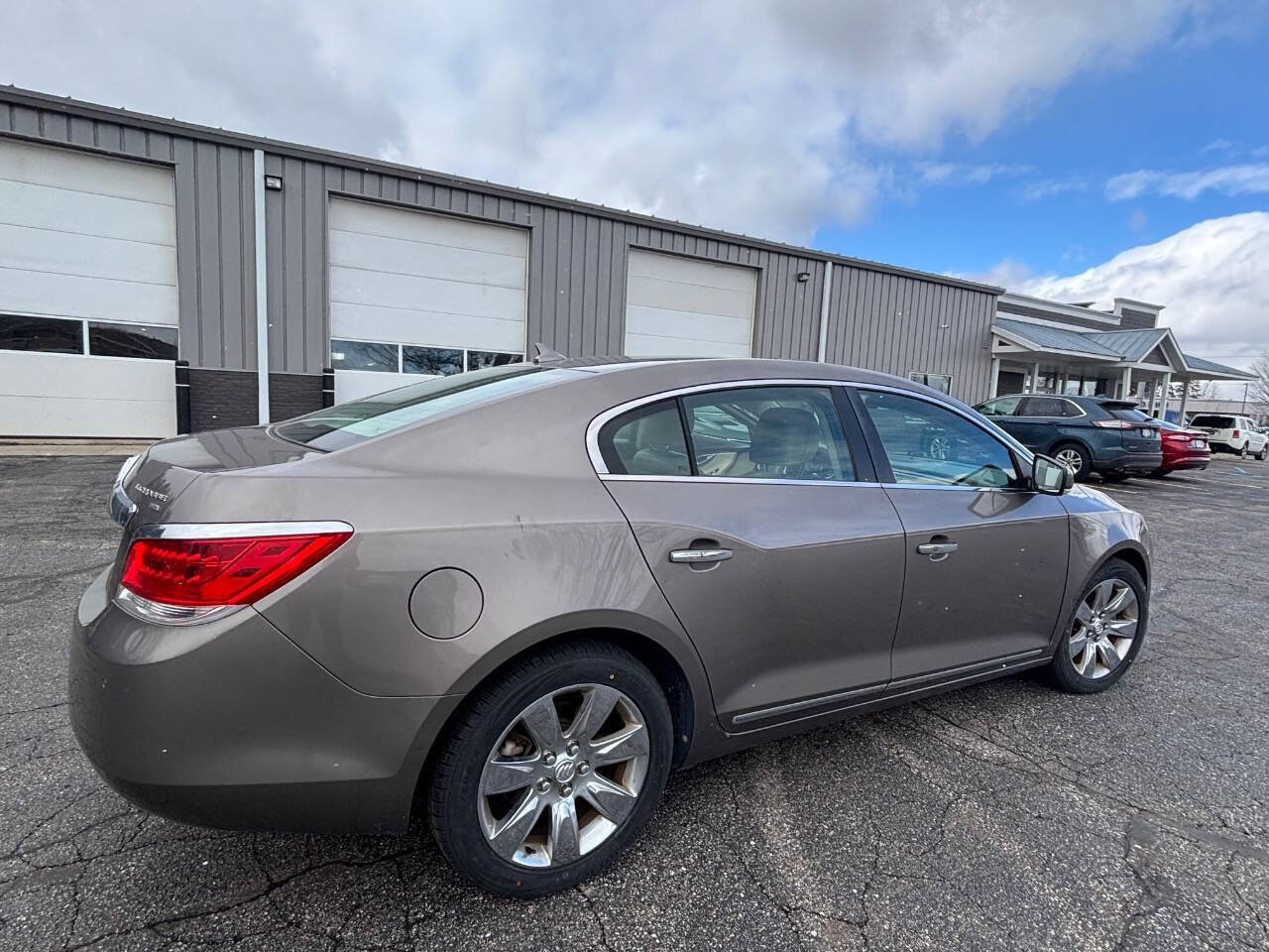 Used 2011 Buick LaCrosse CXL w/ Luxury Package image 9