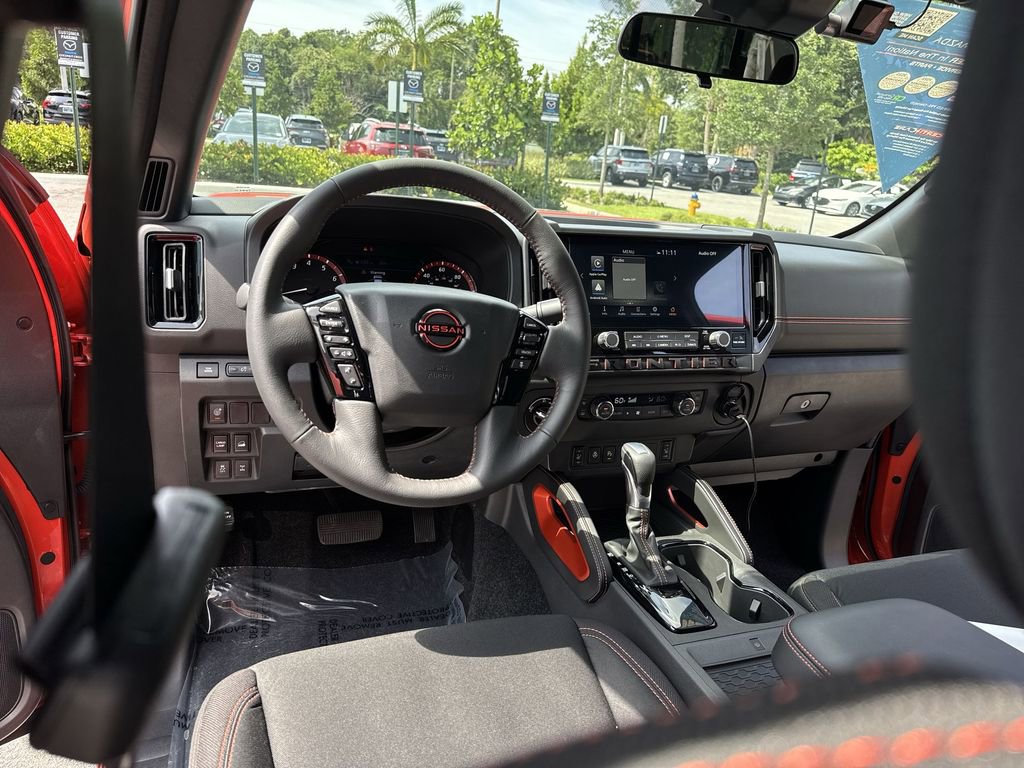 Used 2025 Nissan Frontier PRO-4X w/ Pro Convenience Package AWD/4WD image 35