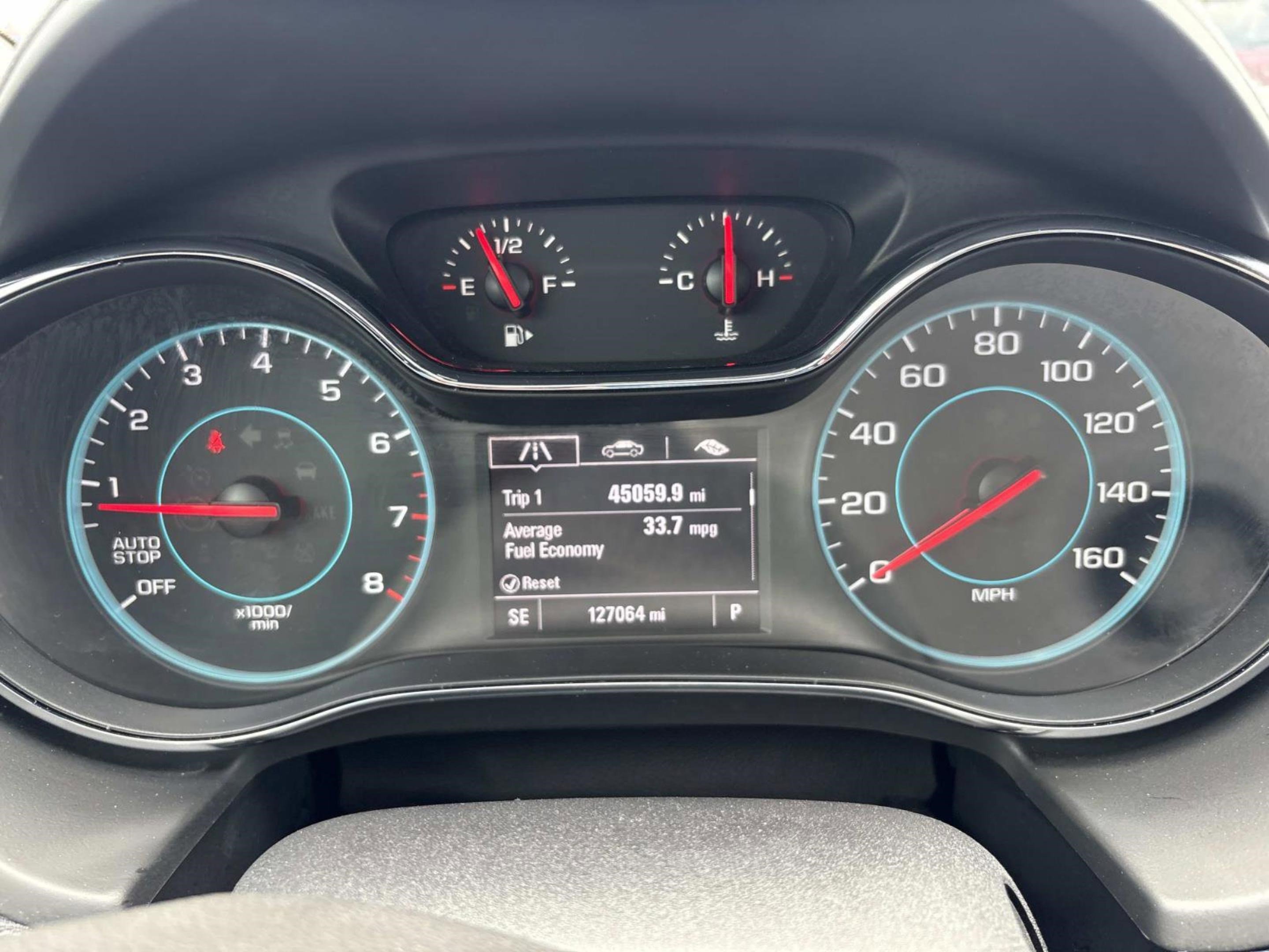 Used 2018 Chevrolet Cruze LT w/ Convenience Package FWD image 31