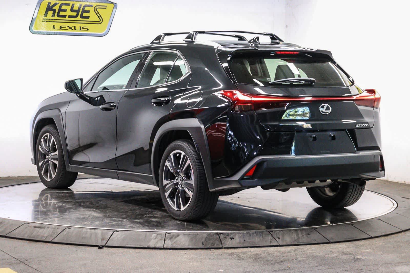 Certified 2025 Lexus UX 300h FWD w/ Accessory Package (Z2) image 2