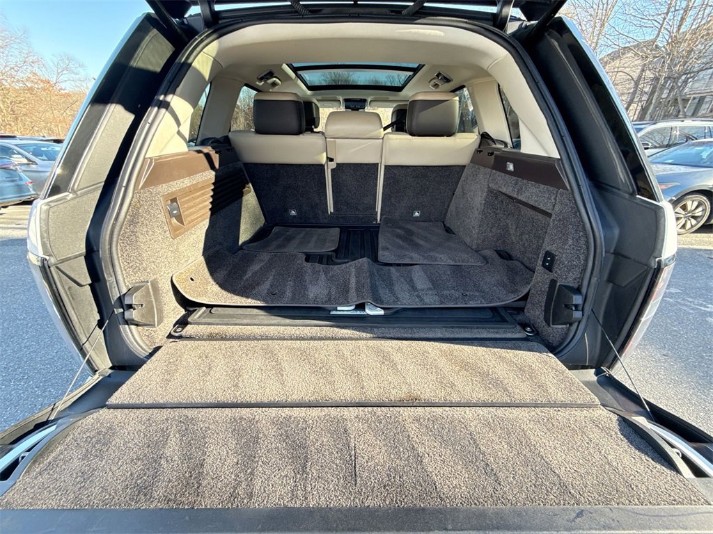 Used 2020 Land Rover Range Rover image 21