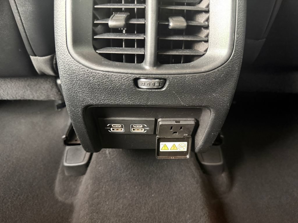 Used 2022 Jeep Cherokee Trailhawk AWD/4WD image 18