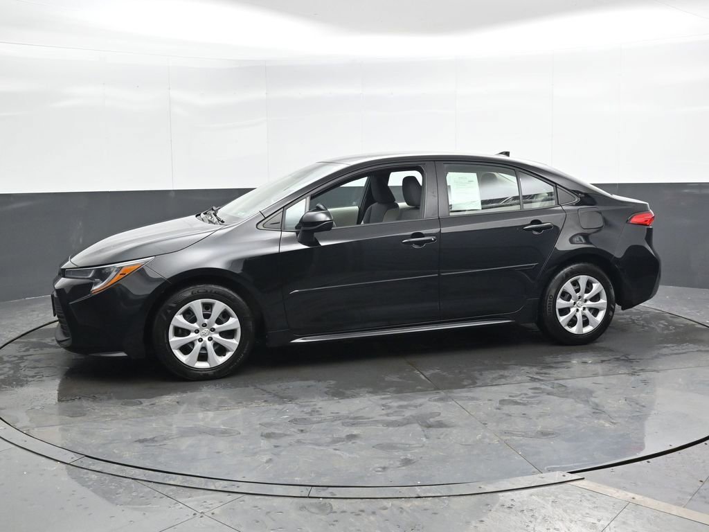 Used 2024 Toyota Corolla LE image 8