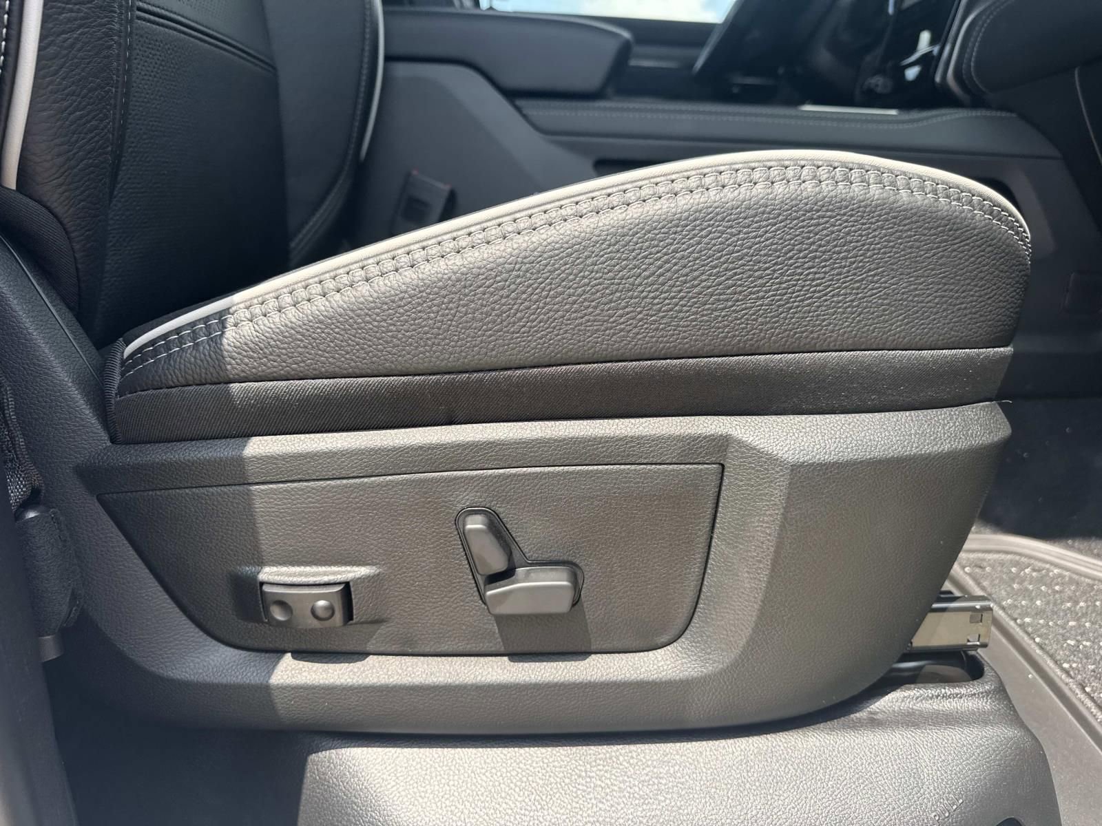 New 2026 RAM 2500 Limited AWD/4WD image 13
