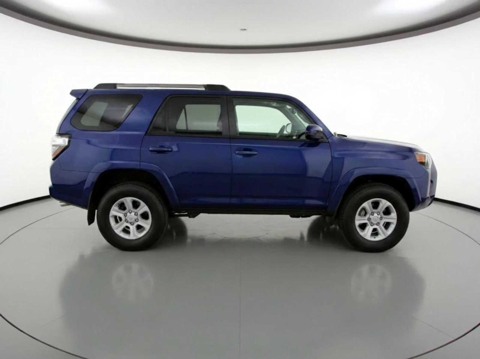 Used 2020 Toyota 4Runner SR5 image 4