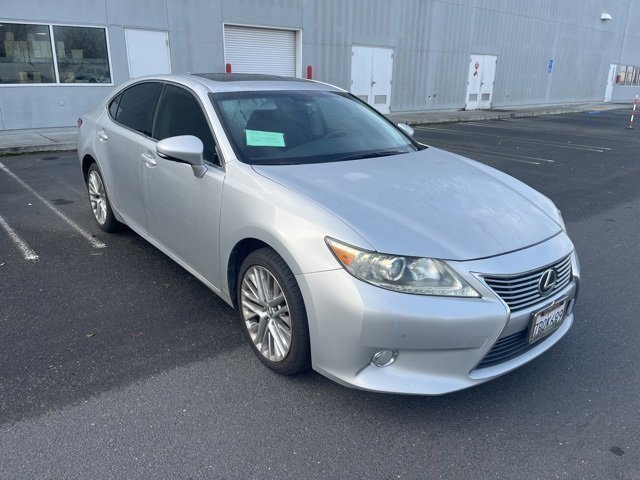 Used 2013 Lexus ES 350 w/ Luxury Pkg image 3