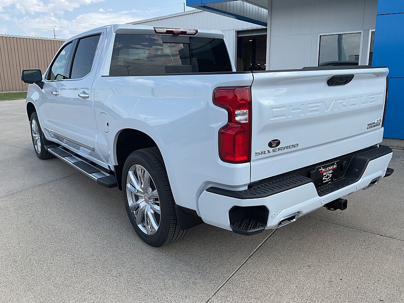 New 2026 Chevrolet Silverado 1500 High Country w/ High Country Premium Package AWD/4WD image 8
