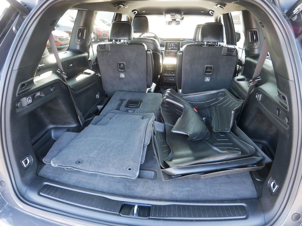 Used 2021 Jeep Grand Cherokee L Laredo image 10