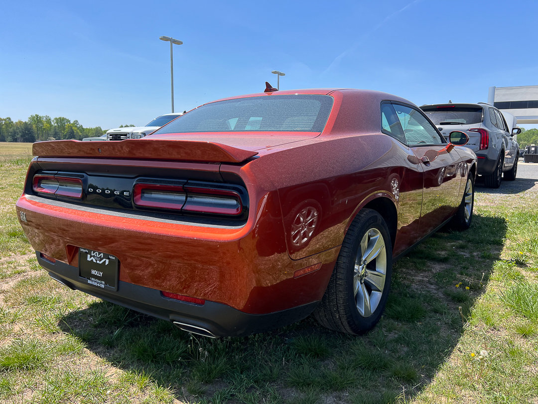 Used 2022 Dodge Challenger SXT w/ Cold Weather Group RWD image 5