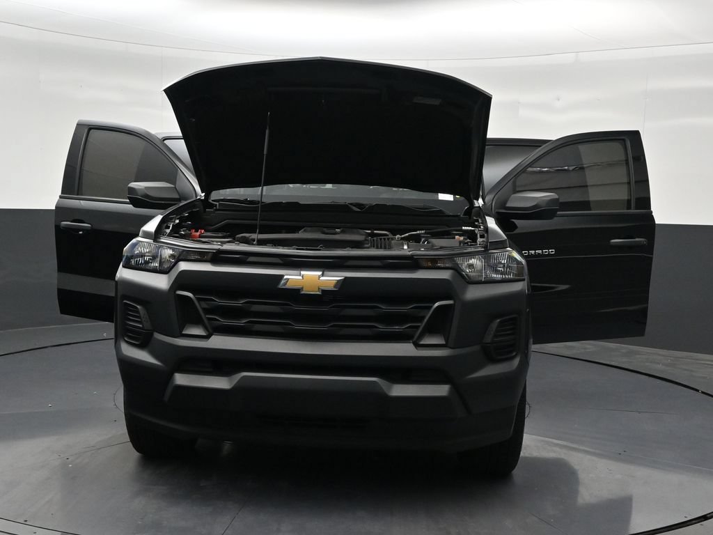 Used 2025 Chevrolet Colorado W/T RWD image 38