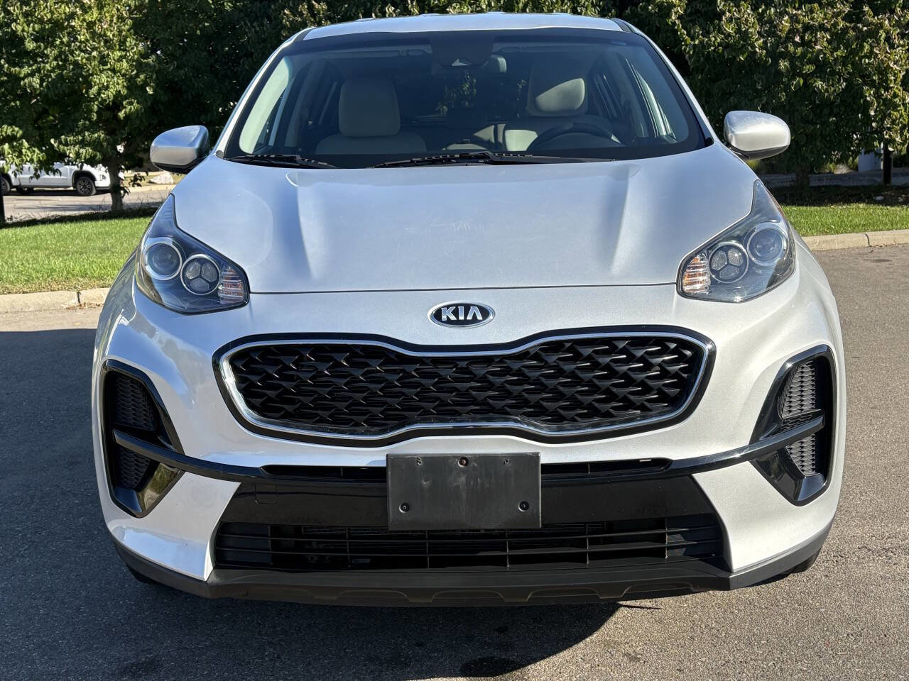 Used 2020 Kia Sportage LX image 2