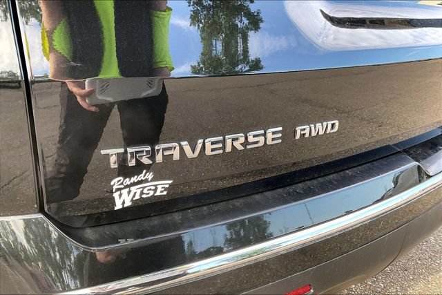 Used 2023 Chevrolet Traverse Premier AWD/4WD image 8
