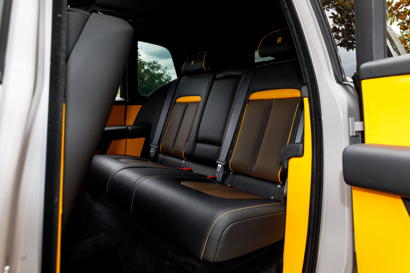 Certified 2024 Rolls-Royce Cullinan w/ Interior Detailing Package AWD/4WD image 38