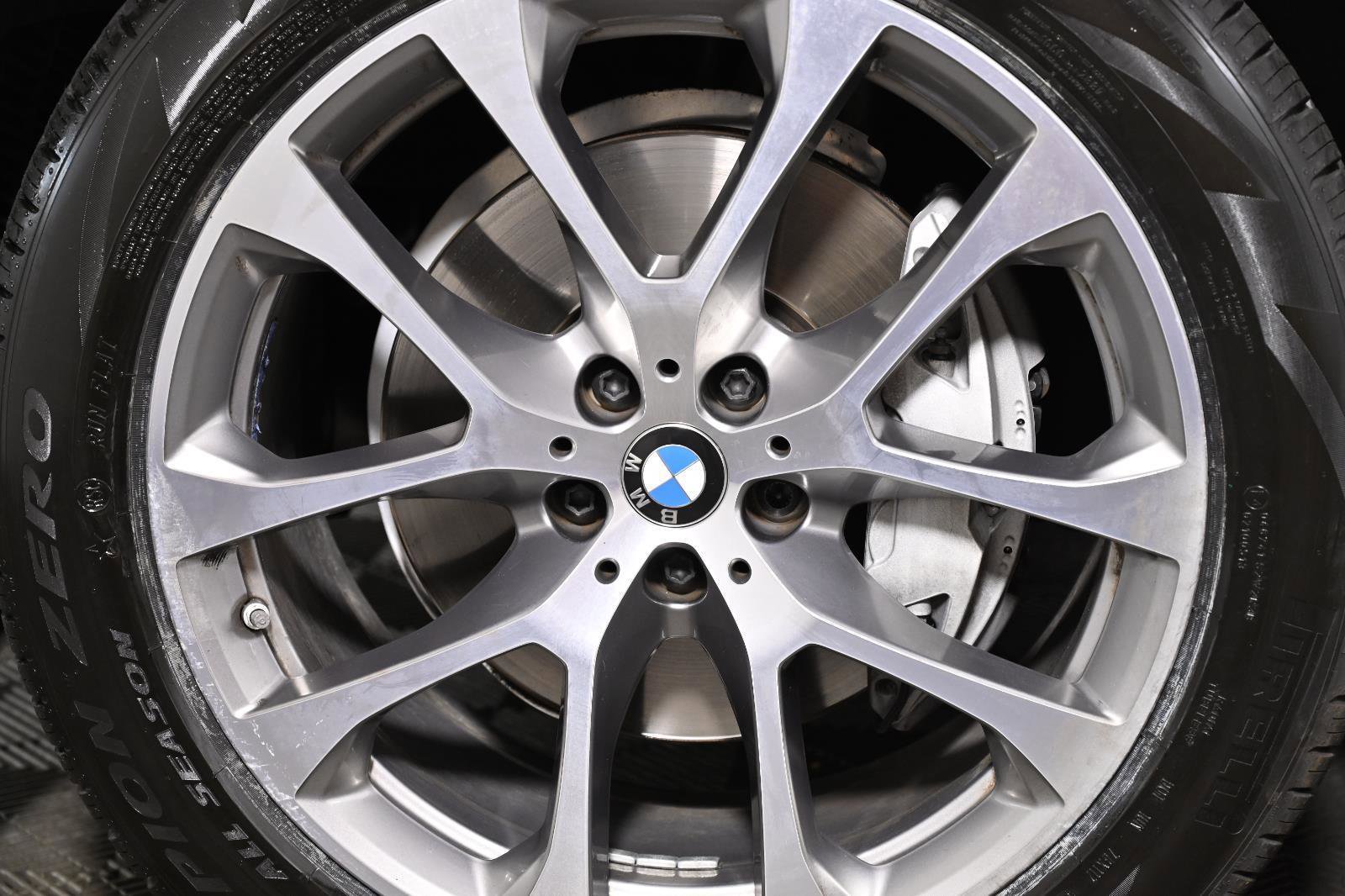 Used 2024 BMW X5 xDrive40i w/ Premium Package AWD/4WD image 36
