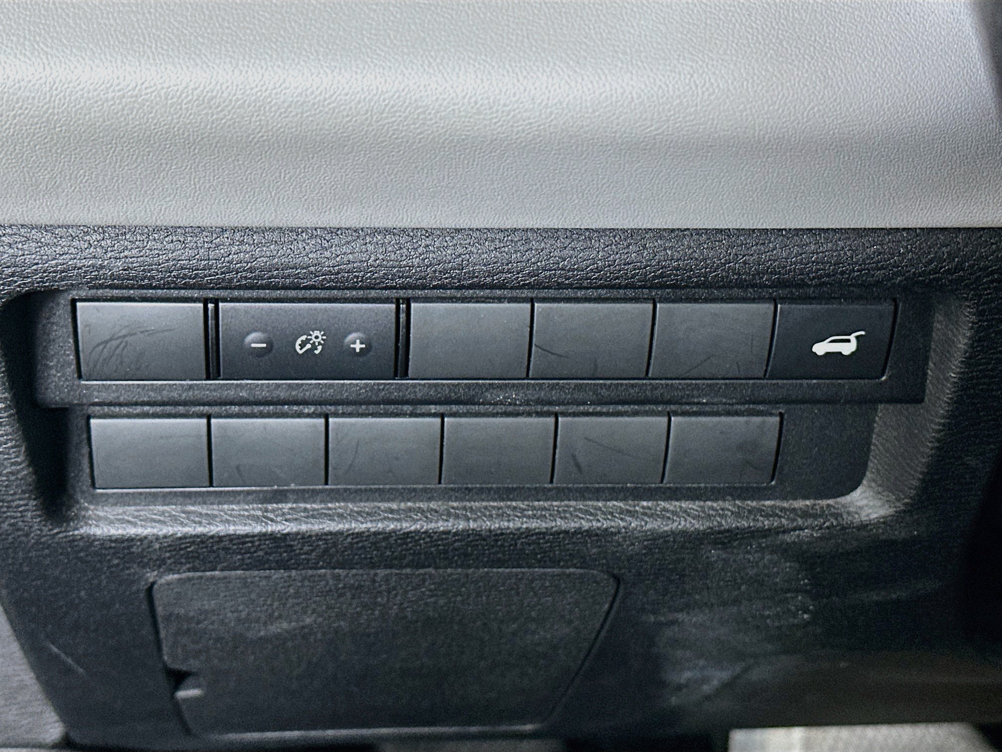 Used 2025 Mitsubishi Outlander SE AWD/4WD image 17