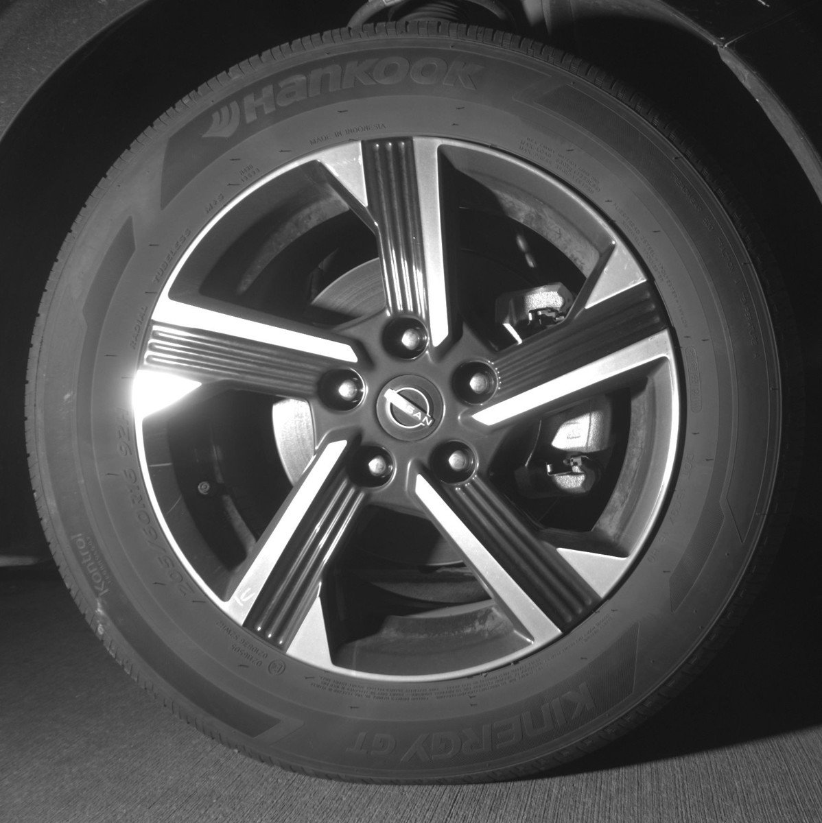 Used 2025 Nissan Sentra SV FWD image 12