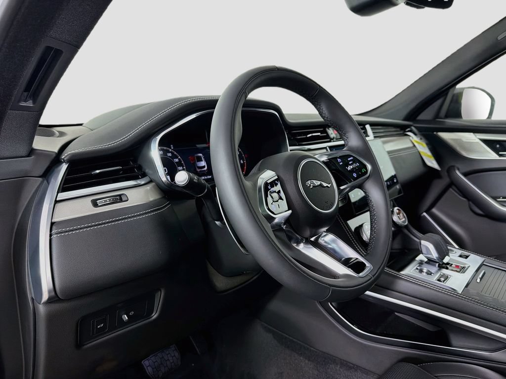 New 2026 Jaguar F-PACE R-Dynamic S AWD/4WD image 9
