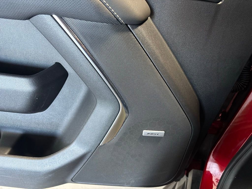 Used 2024 GMC Yukon SLT image 4