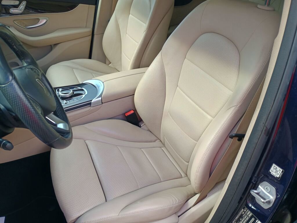 Used 2017 Mercedes-Benz GLC 300 4MATIC image 5