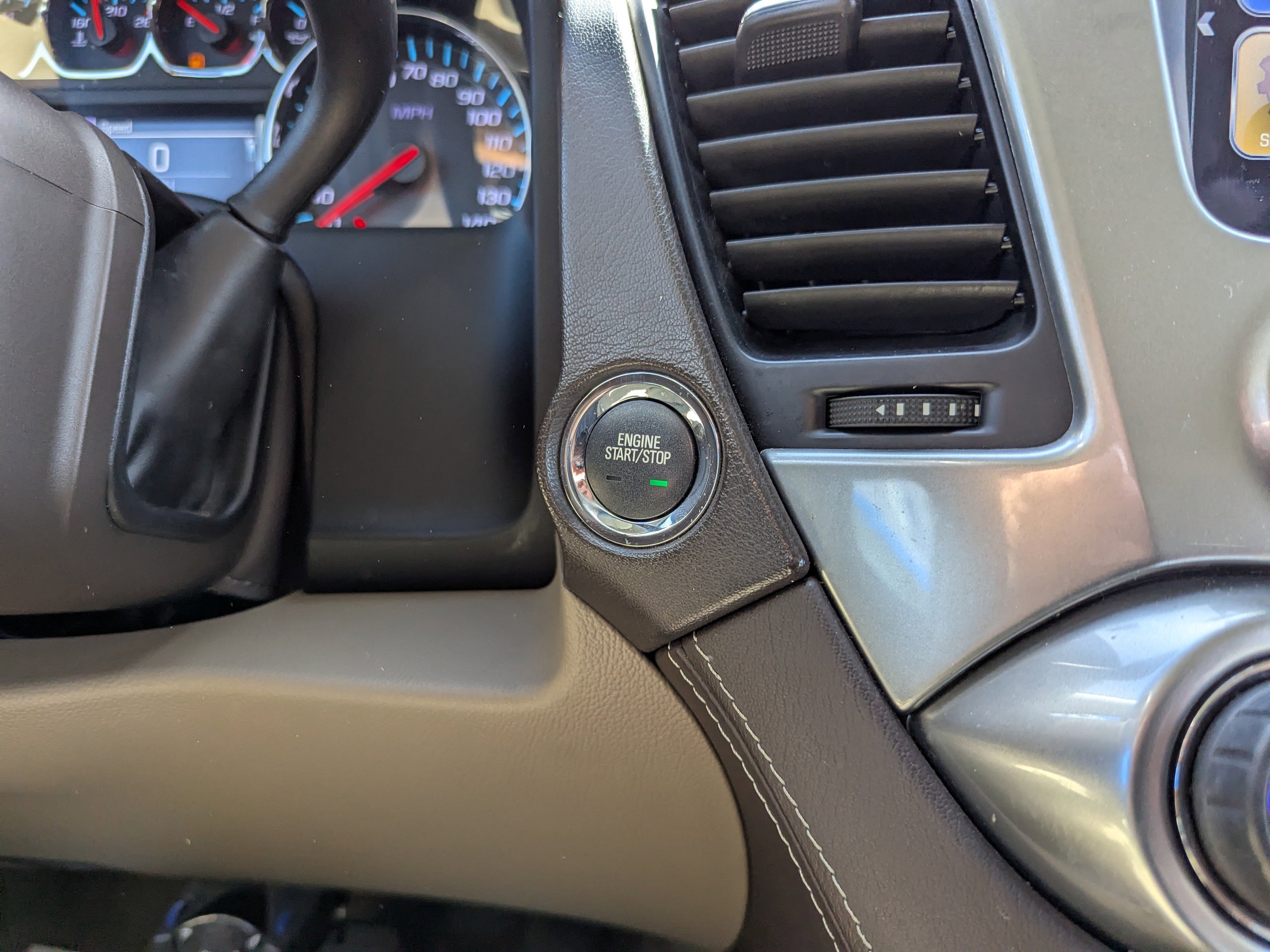 Certified 2020 Chevrolet Suburban LT AWD/4WD image 19