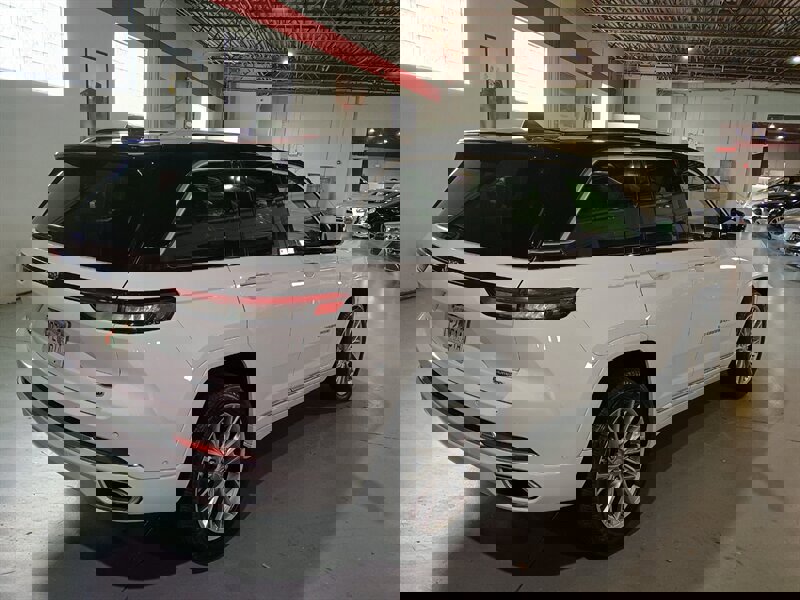 Used 2022 Jeep Grand Cherokee Summit 4xe image 5