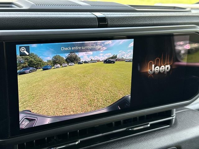 New 2025 Jeep Gladiator Willys image 41