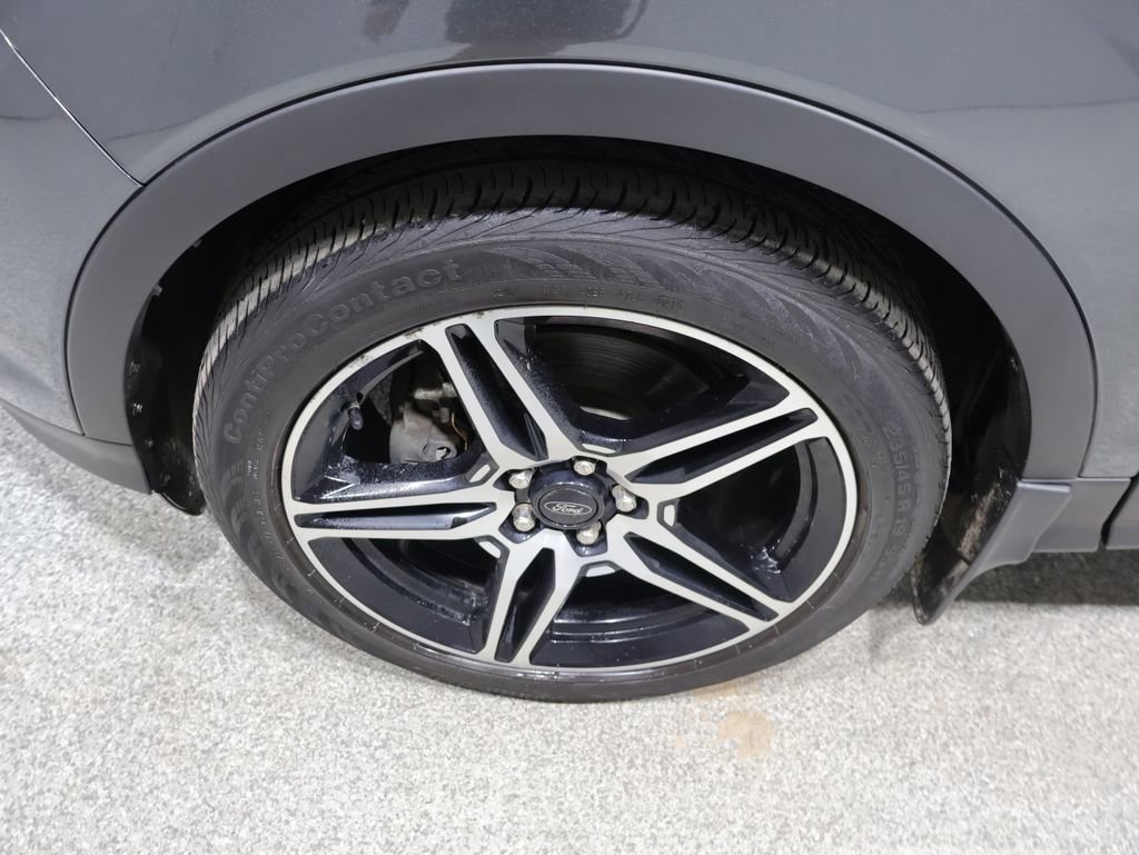 Used 2019 Ford Escape SEL w/ SEL Sport Appearance Package AWD/4WD image 10