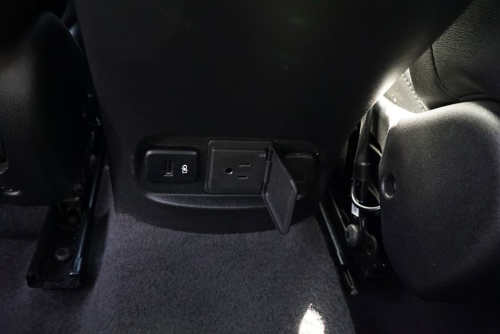 Used 2024 Chevrolet Malibu LT FWD image 13