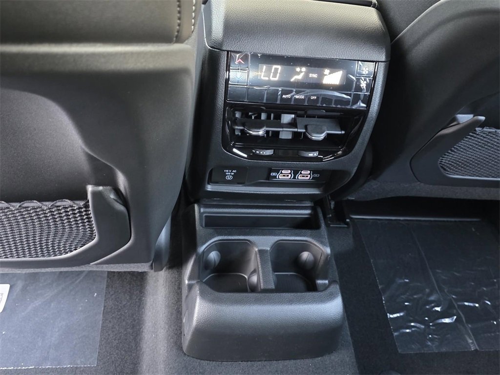 New 2025 Jeep Grand Cherokee L Altitude image 10