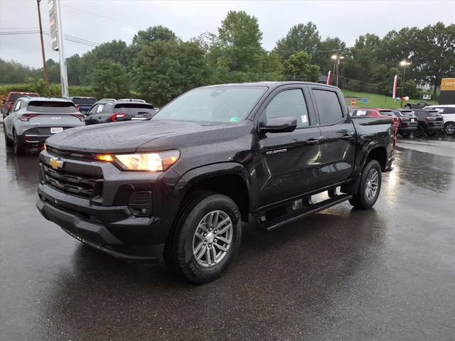Used 2024 Chevrolet Colorado LT w/ LT Convenience Package AWD/4WD image 9