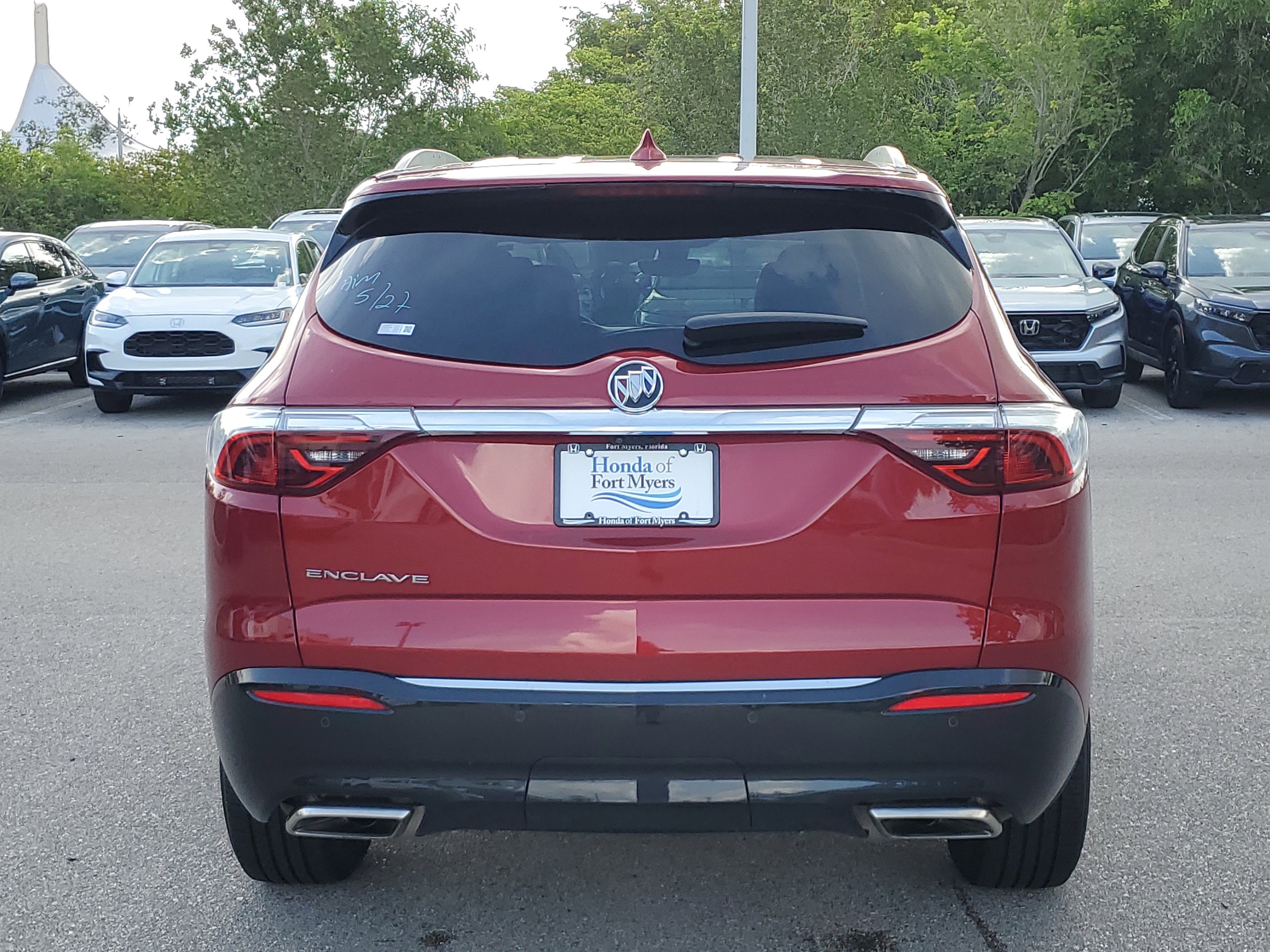 Used 2024 Buick Enclave Premium image 5