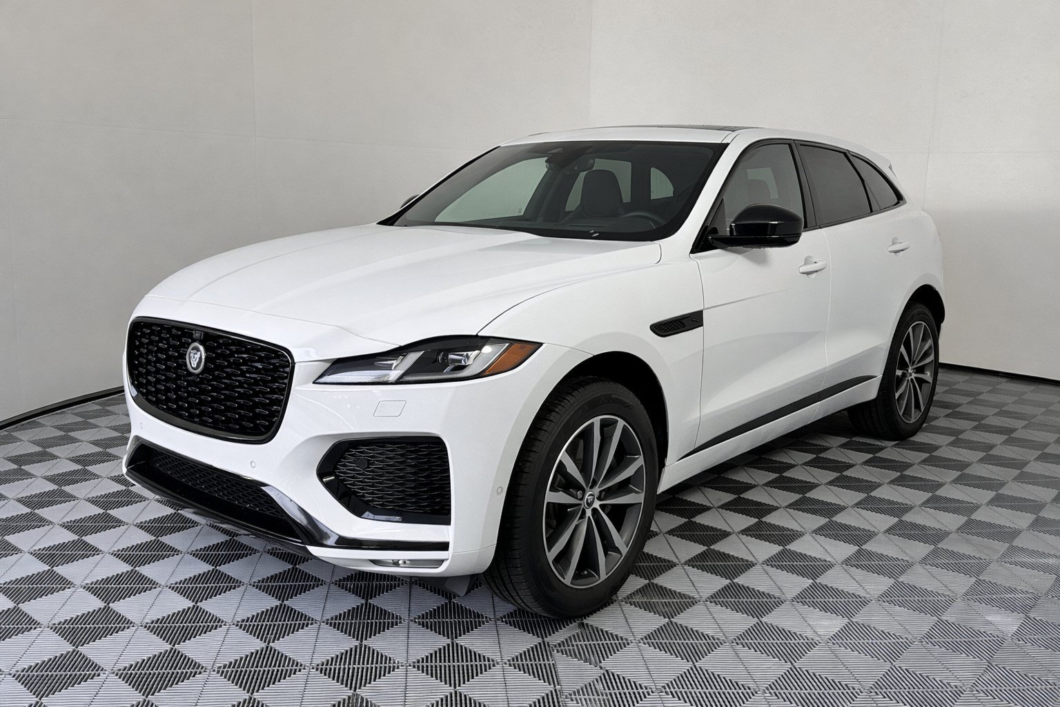 Used 2026 Jaguar F-PACE R-Dynamic S