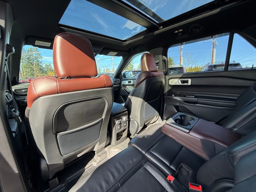 Used 2020 Ford Explorer Platinum image 17